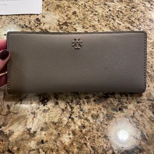 Tory Burch wallet